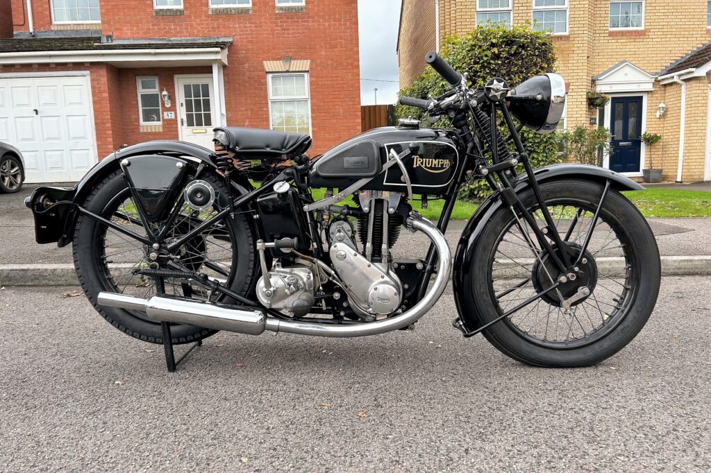 二箱ラントゥルース 1935 Triumph 2/1 - Lot 378, National Motorcycle Museum, Nov 2023