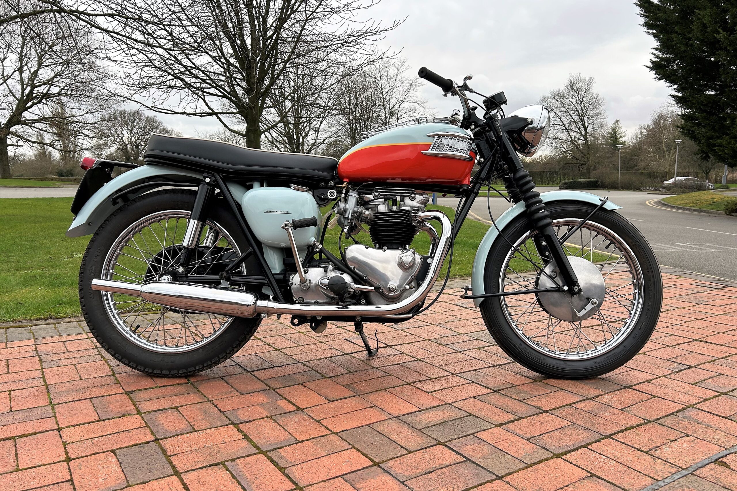 1959 Triumph Bonneville T120 - HandH