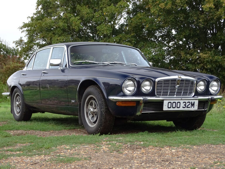 1978 Jaguar XJ12 L - HandH