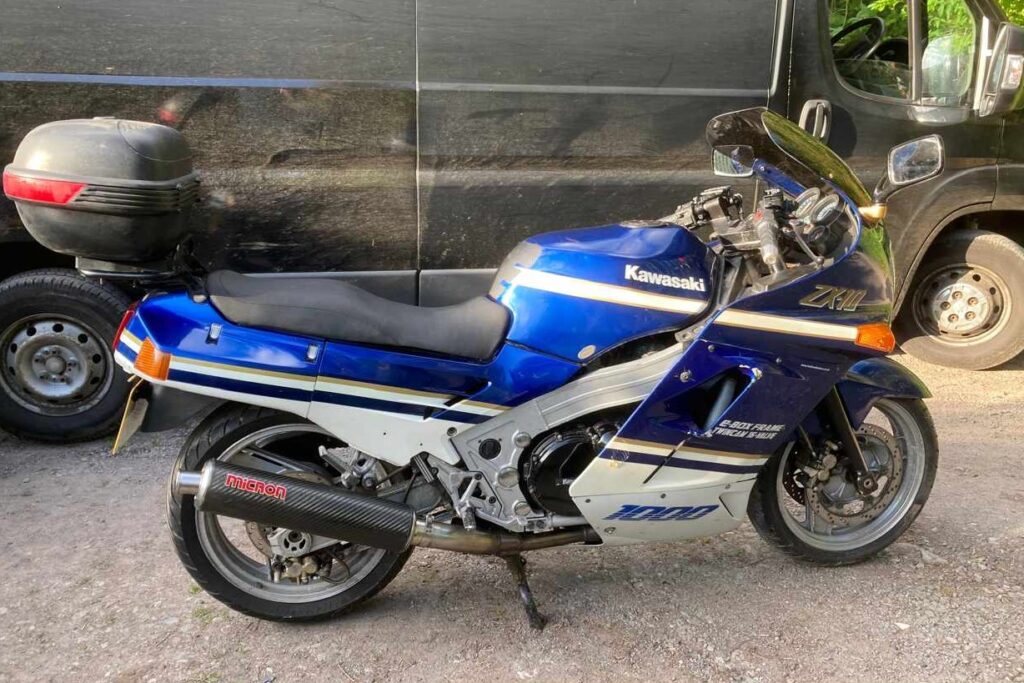 1989 Kawasaki ZX10 - HandH