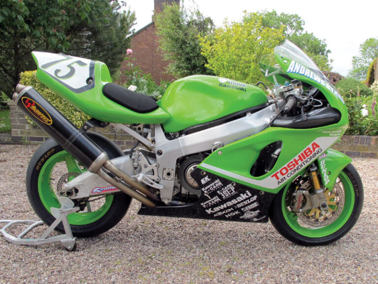 1999 Kawasaki ZX7RR - HandH