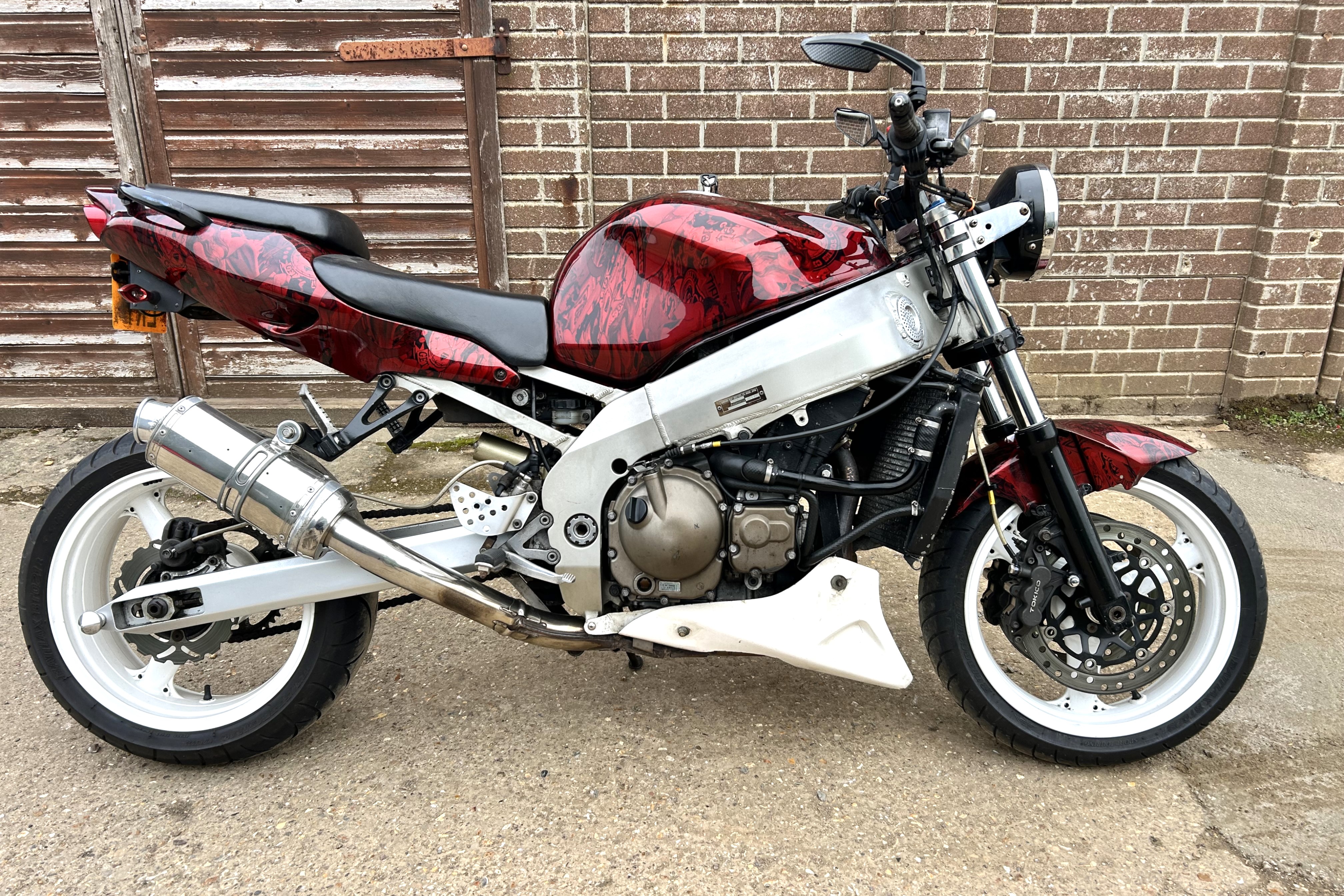 1998 Kawasaki ZX-9R Custom - HandH